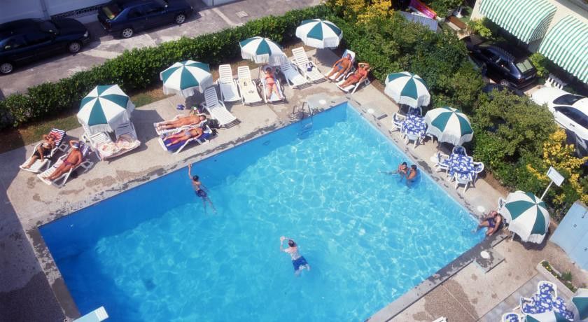 Hotel Maxi Heron 3*